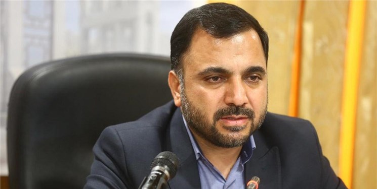 وزیر ارتباطات: تا پایان دولت ۸۰ درصد خانوارها و کسب و کارها تحت پوشش شبکه فیبرنوری قرار می‌گیرند - مرجع تنظیم مقررات خدمات فضای مجازی ایران - وزیر ارتباطات و فناوری اطلاعات در جمع تعدادی از اساتید دانشگاه رازی و دانشگاه‌های استان کرمانشاه تاکید کرد که با استفاده از فناوری اطلاعات و ظرفیت‌های این استان می‌توانیم مشکل بیکاری در این استان را حل کنیم.