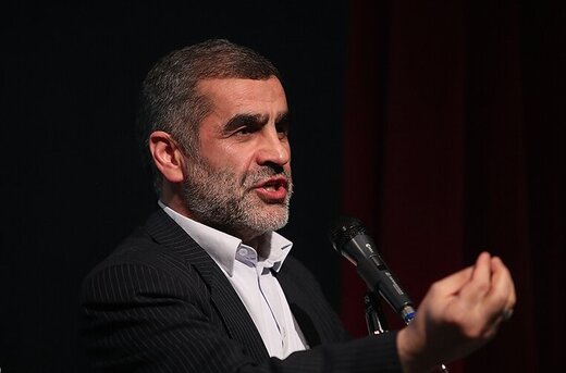 نایب رئیس مجلس : طرح صیانت مسکوت نشده است / عنوان دقیق این طرح«طرح نظام تنظیم مقررات خدمات فضای مجازی» است - مرجع تنظیم مقررات خدمات فضای مجازی ایران - نیکزاد گفت: طرح صیانت در مجلس مسکوت نشده است. تا چندی پیش «طرح صیانت از فضای مجازی» در جامعه انعکاس پیدا کرد، در حالی که عنوان دقیق آن «طرح نظام تنظیم مقررات خدمات فضای مجازی» است.